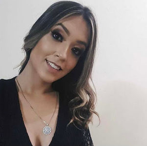 Meet your Posher, Beatriz